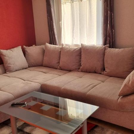 Schoene 2-Zimmer Ferienwohnung Лёффинген Экстерьер фото
