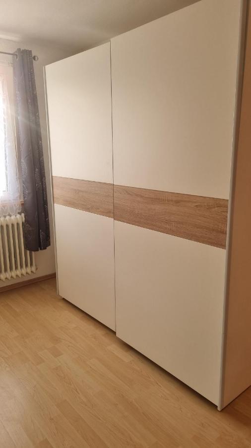 Schoene 2-Zimmer Ferienwohnung Лёффинген Экстерьер фото